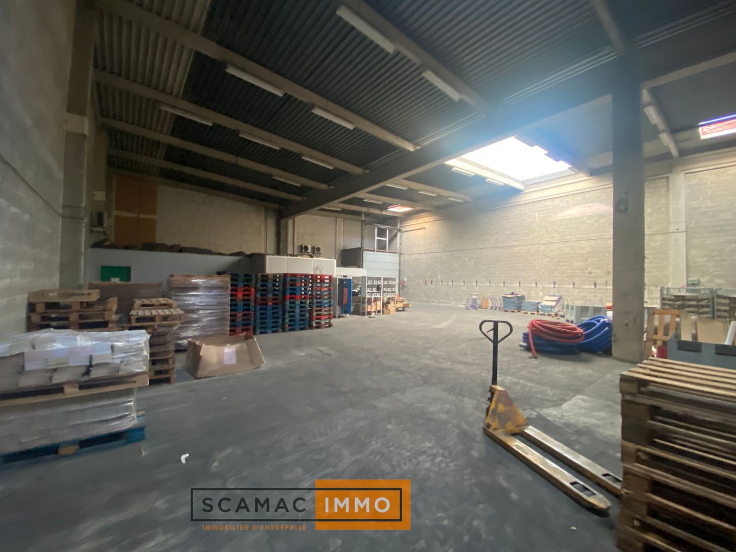 local d'activités de 446m², Vitrolles (Bouches-du-Rhône)