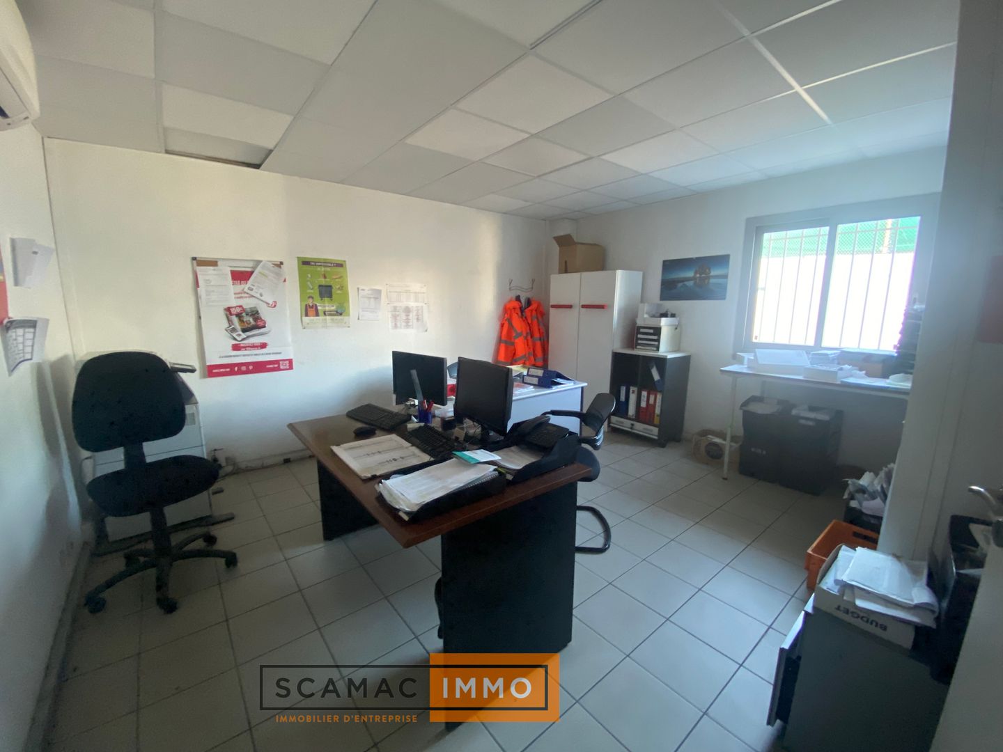 local d'activités de 446m², Vitrolles (Bouches-du-Rhône)