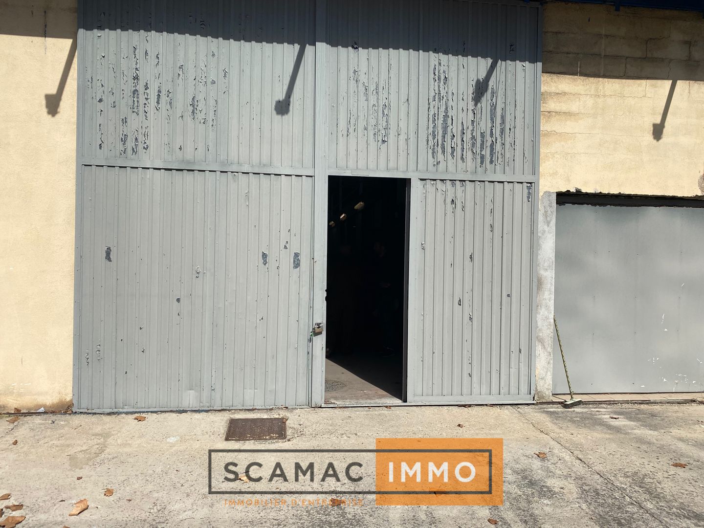 local d'activités de 402m², Vitrolles (Bouches-du-Rhône)