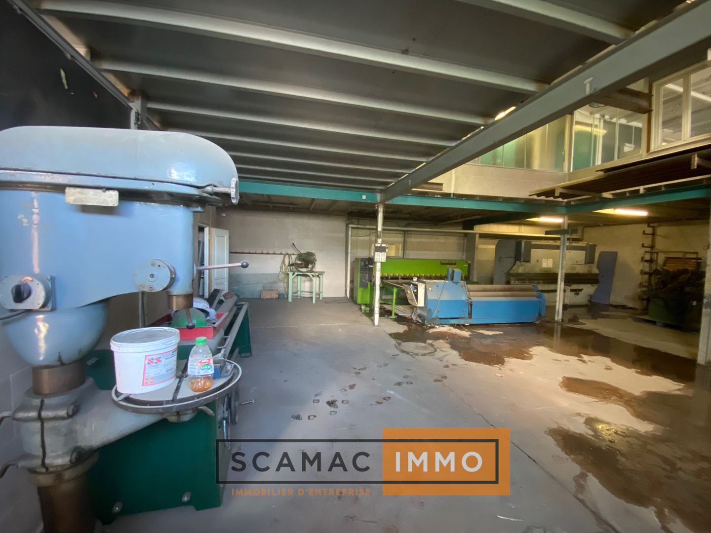 local d'activités de 199m², Vitrolles (Bouches-du-Rhône)