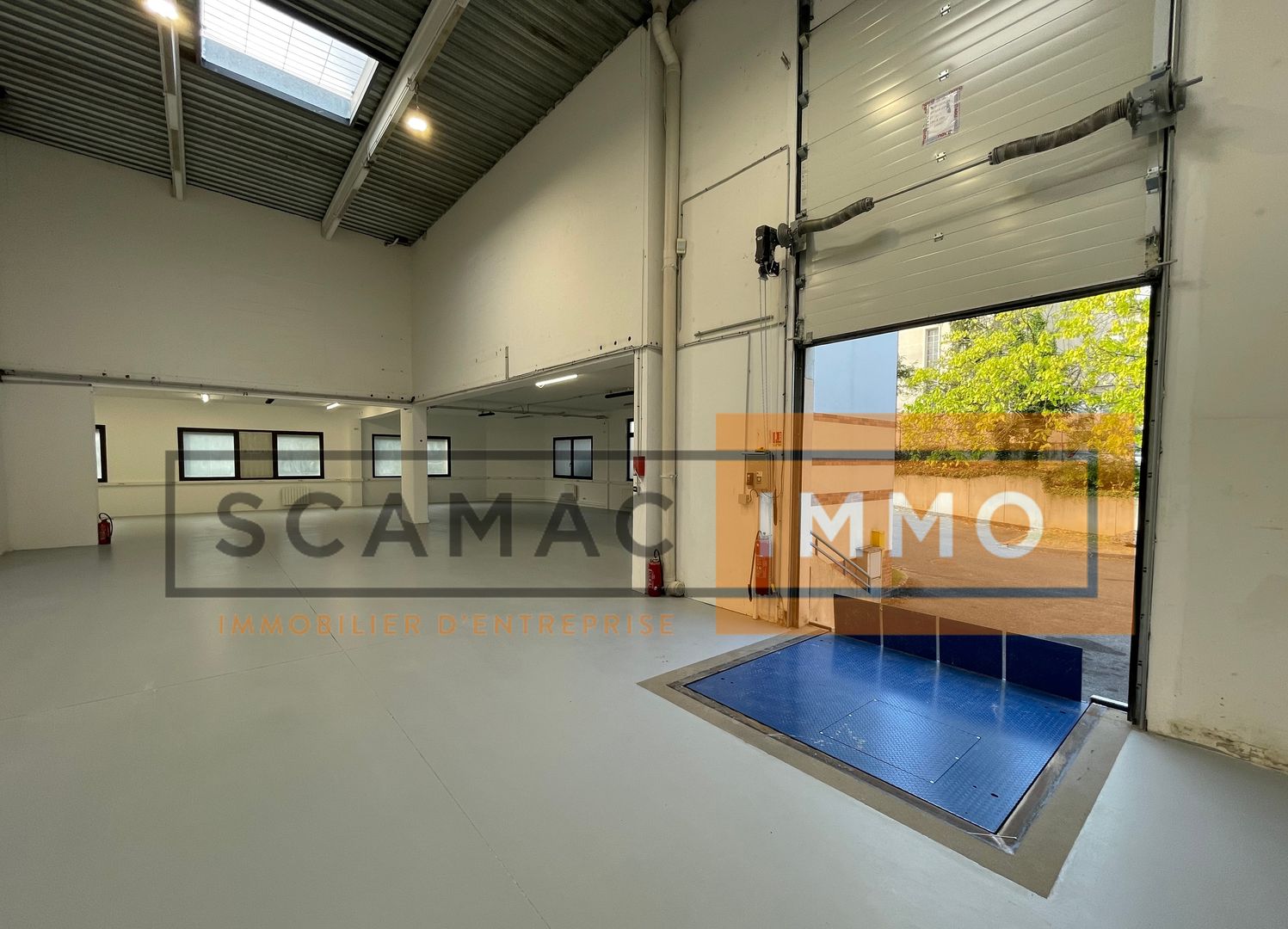 local d'activités de 518m², Champs-Sur-Marne (Seine-et-Marne)