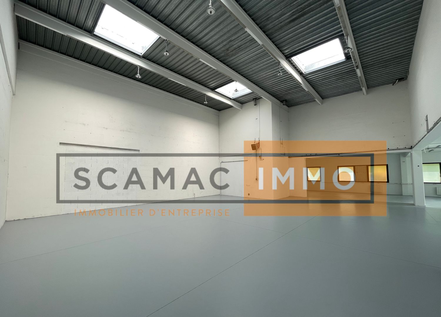 local d'activités de 518m², Champs-Sur-Marne (Seine-et-Marne)