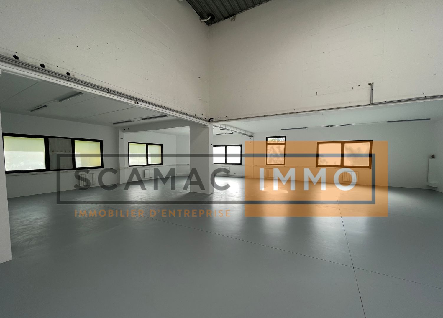 local d'activités de 518m², Champs-Sur-Marne (Seine-et-Marne)