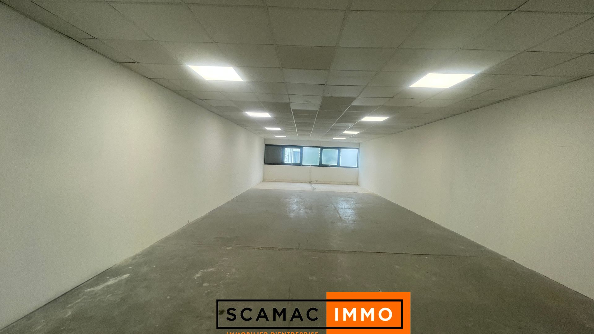 locaux mixtes de 160m², Les Ulis (Essonne)