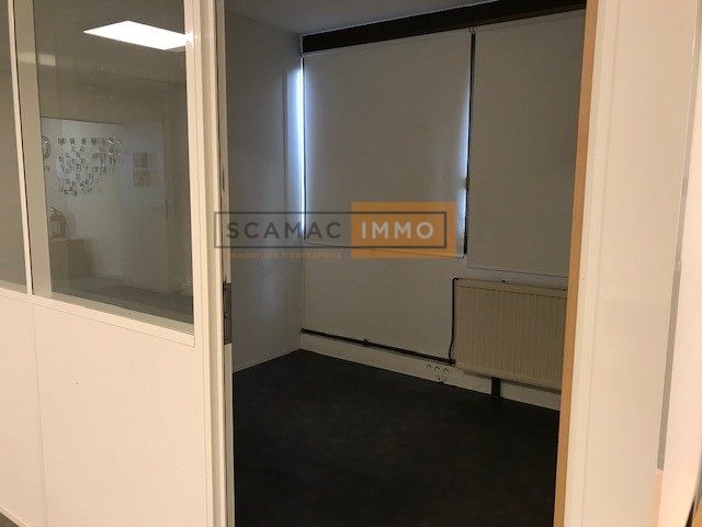 bureau de 390m², Gometz-la-Ville (Essonne)