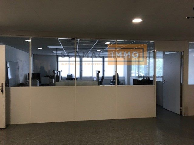 bureau de 390m², Gometz-la-Ville (Essonne)