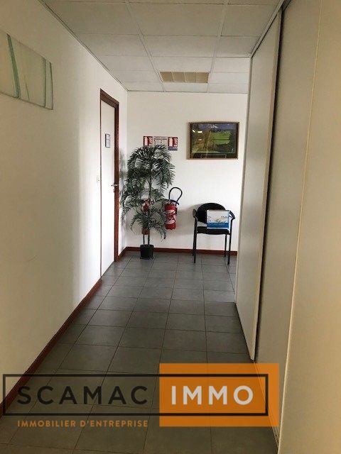 bureau de 390m², Gometz-la-Ville (Essonne)