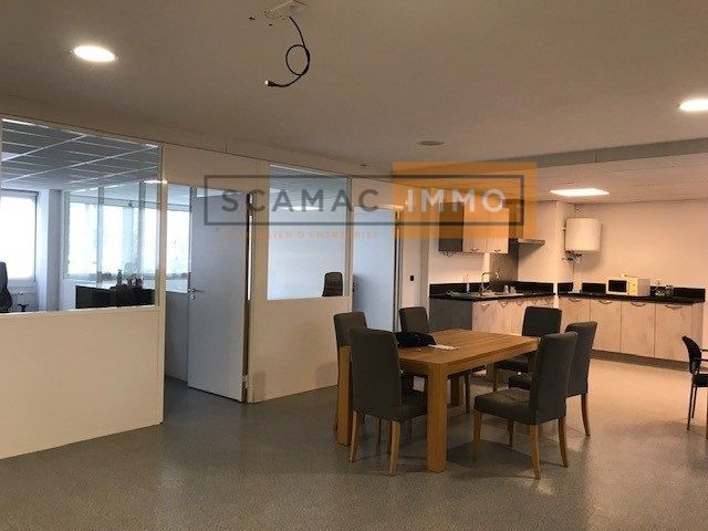 bureau de 430m², Gometz-la-Ville (Essonne)