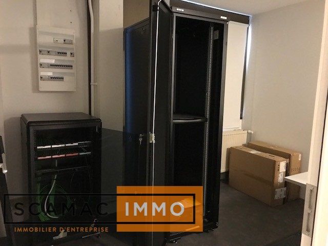 bureau de 391m², Gometz-la-Ville (Essonne)