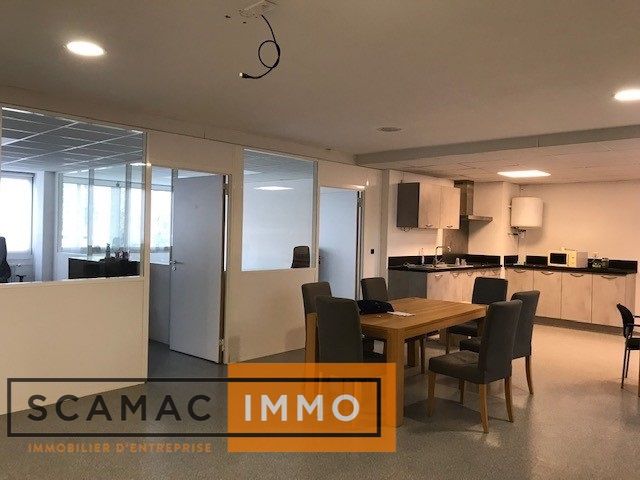 bureau de 391m², Gometz-la-Ville (Essonne)