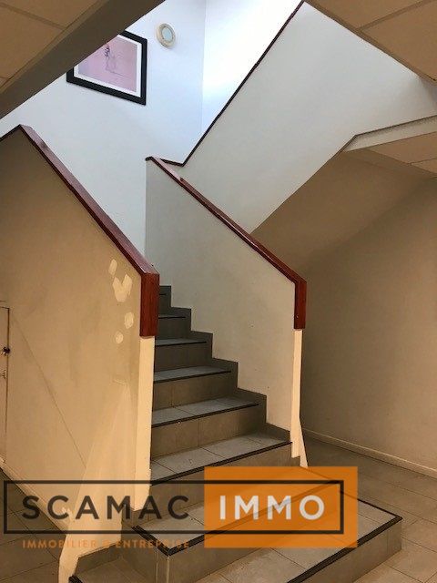 bureau de 391m², Gometz-la-Ville (Essonne)