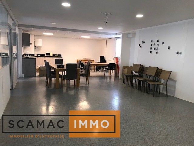 bureau de 391m², Gometz-la-Ville (Essonne)