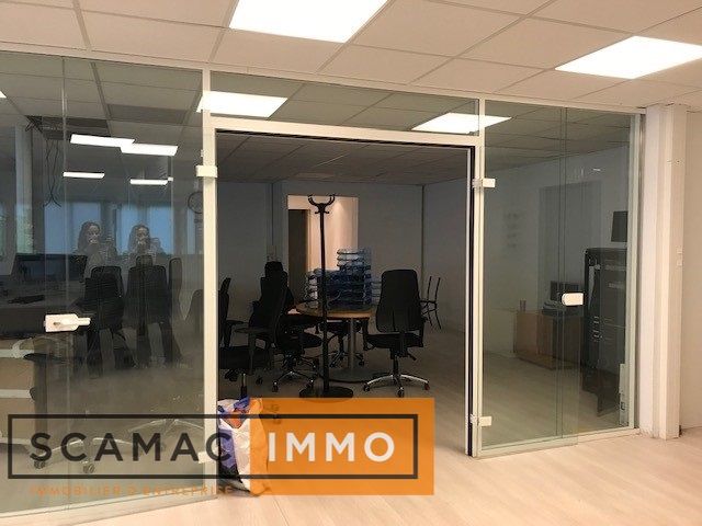 bureau de 390m², Gometz-la-Ville (Essonne)