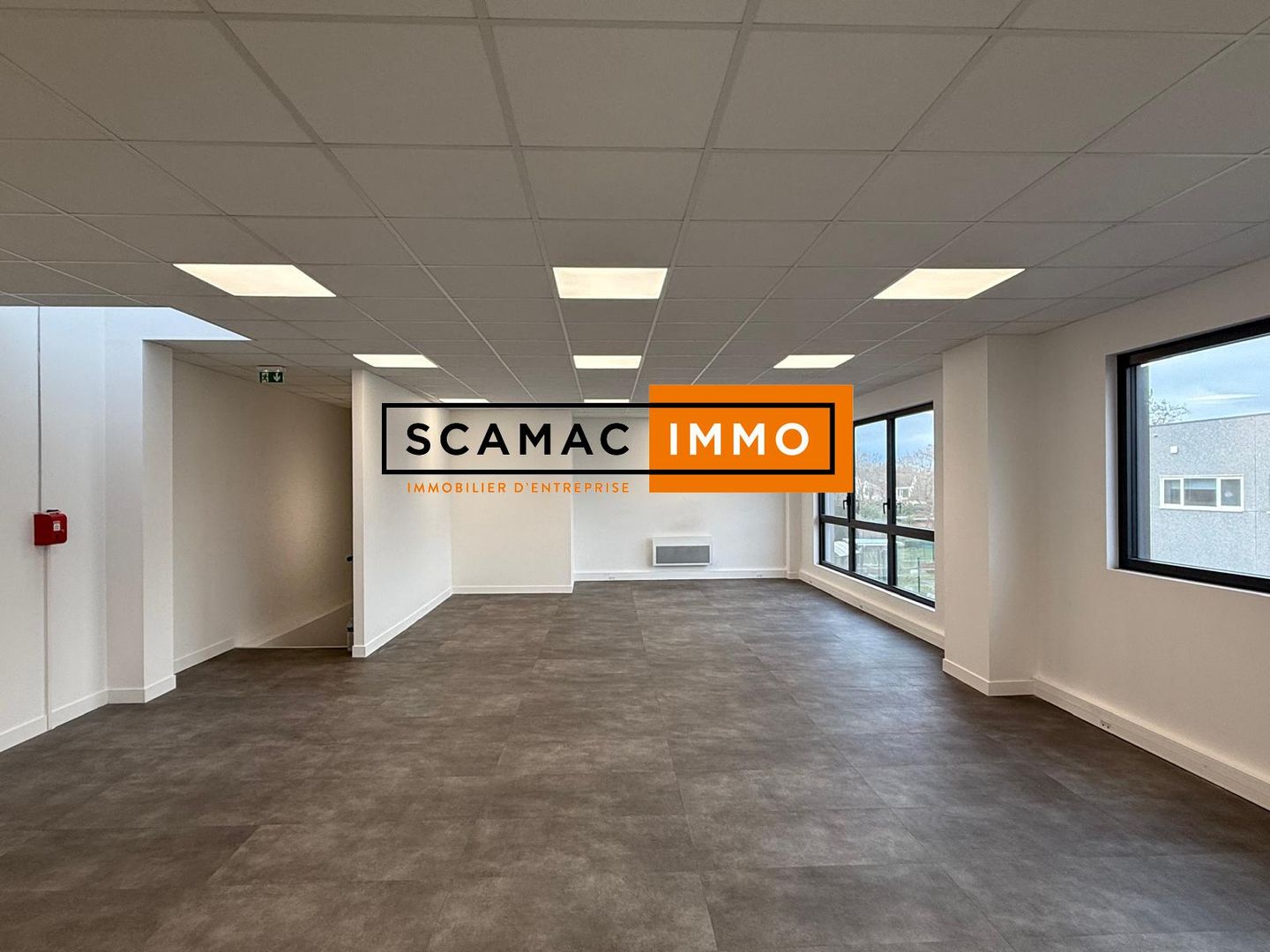 entrepôt de 360m², Aubergenville (Yvelines)