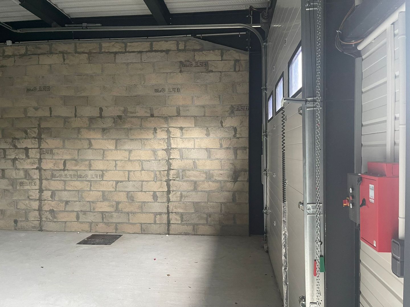 local d'activités de 160m², Épinay-sur-Seine (Seine-Saint-Denis)