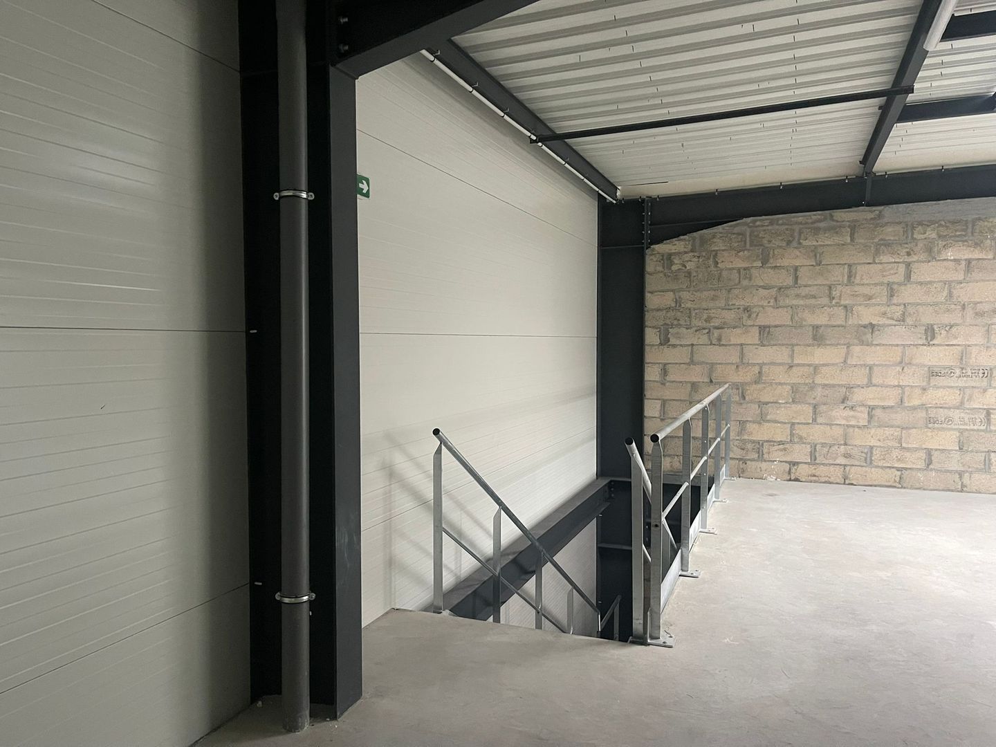 local d'activités de 160m², Épinay-sur-Seine (Seine-Saint-Denis)