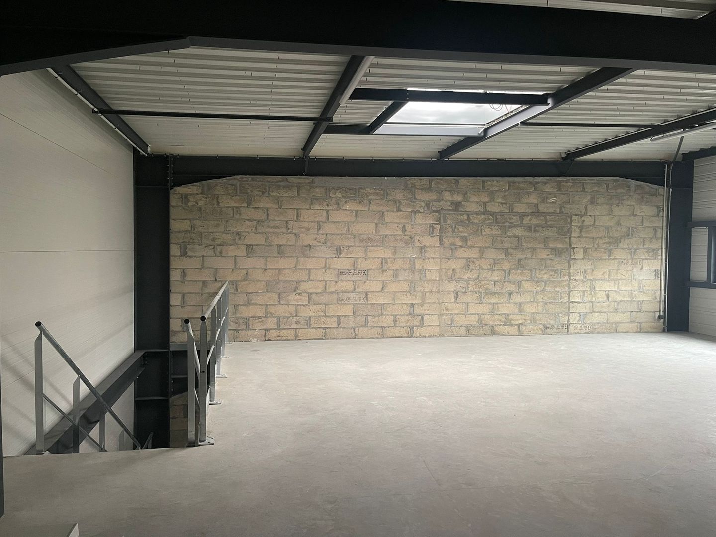 local d'activités de 160m², Épinay-sur-Seine (Seine-Saint-Denis)