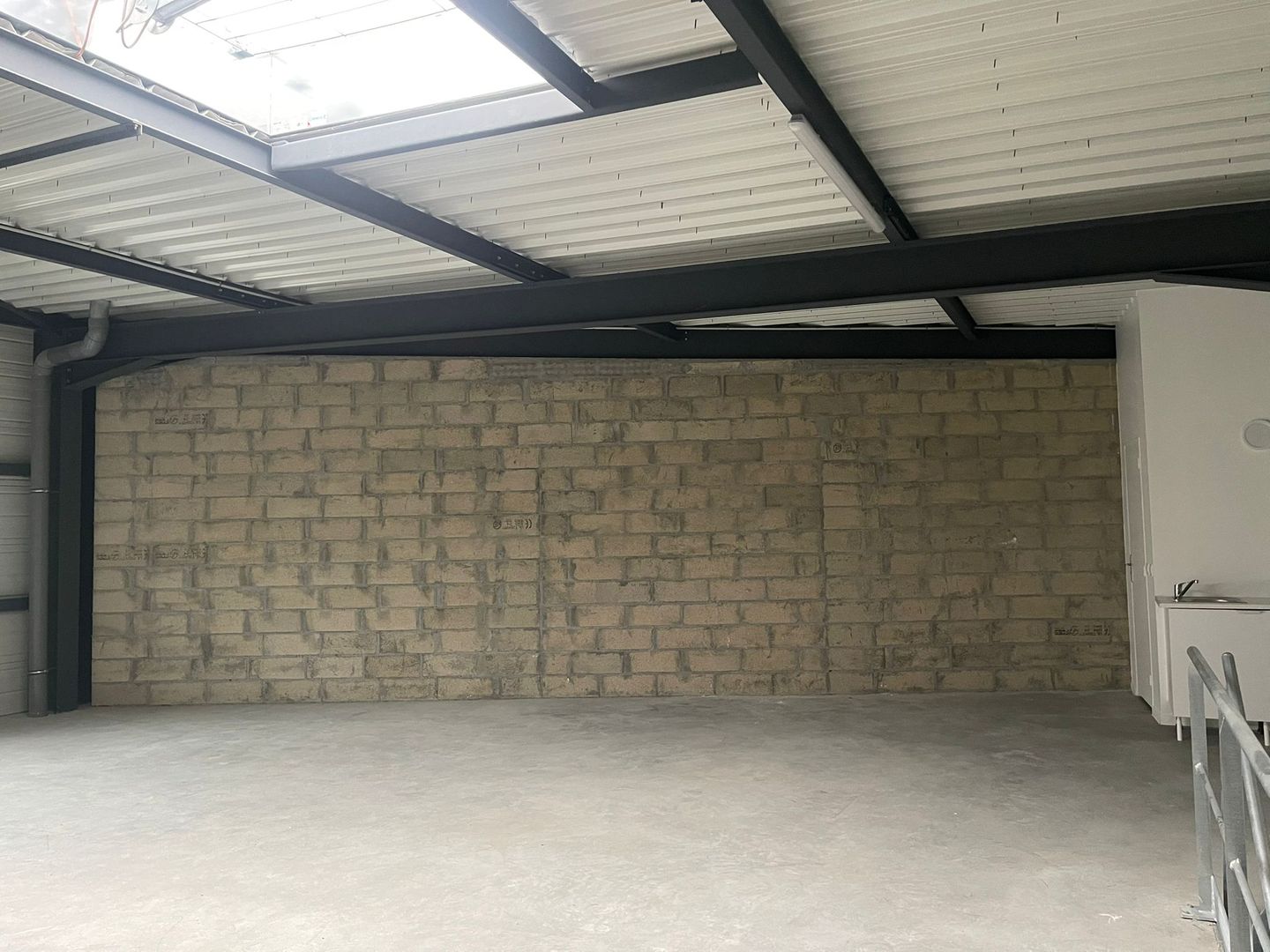 local d'activités de 160m², Épinay-sur-Seine (Seine-Saint-Denis)