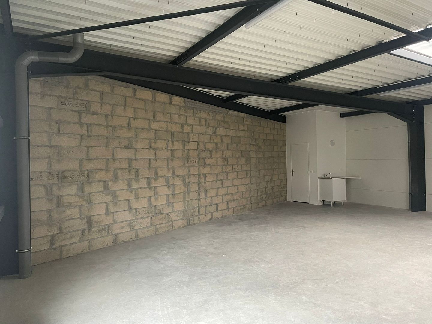 local d'activités de 160m², Épinay-sur-Seine (Seine-Saint-Denis)