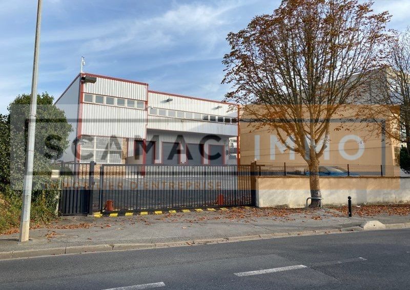 entrepôt de 1 478m², Orly (Val-de-Marne)
