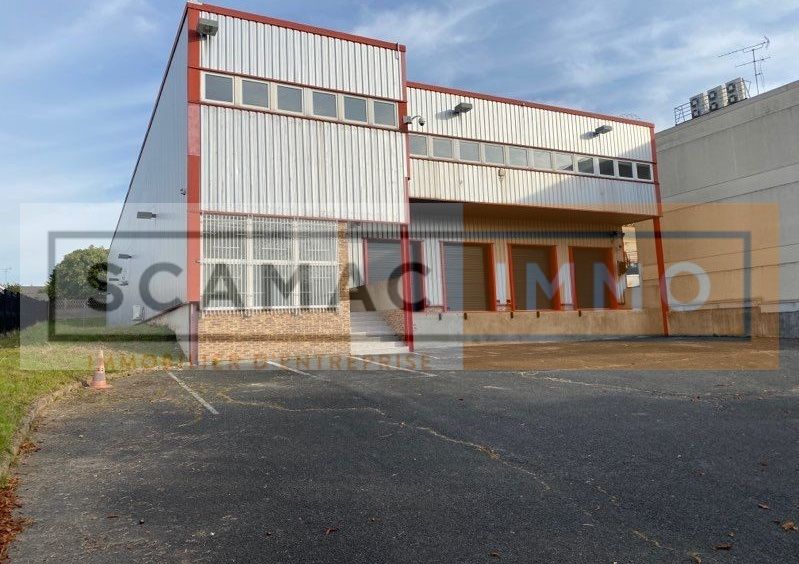 entrepôt de 1 478m², Orly (Val-de-Marne)