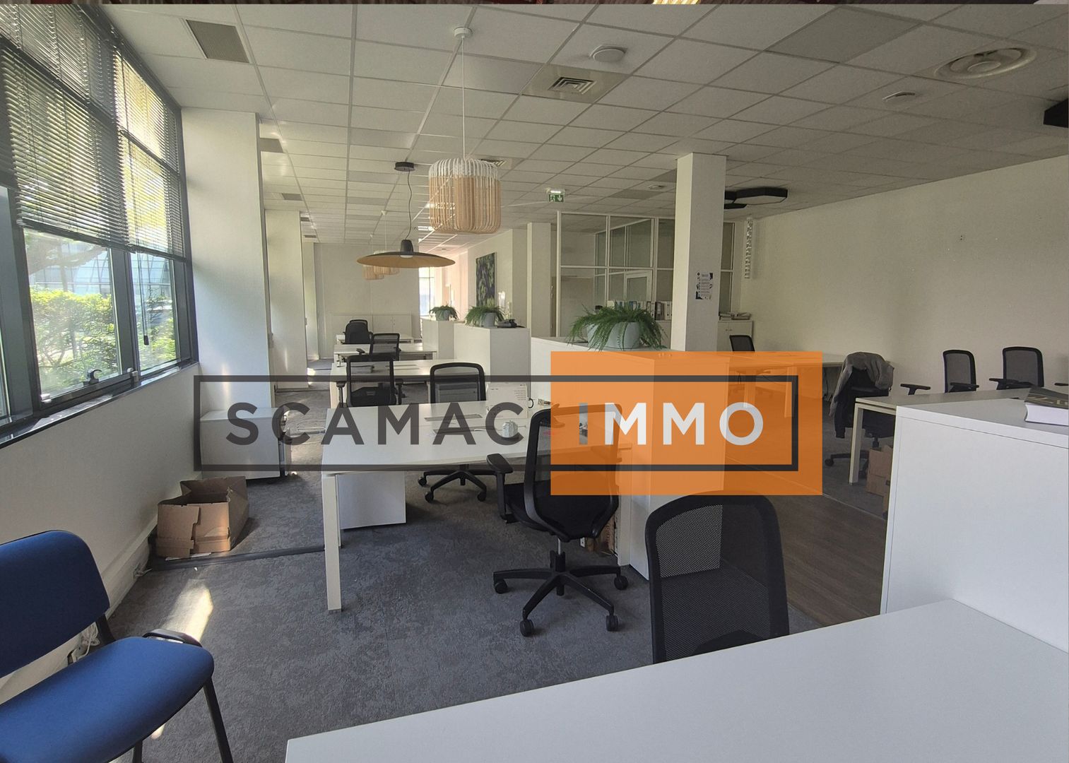 bureau de 116m², Roissy-en-France (Val-d'Oise)
