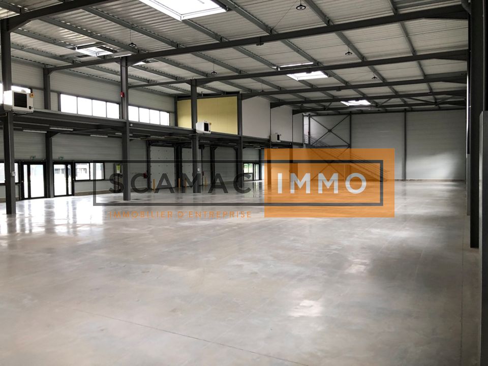 local d'activités de 740m², Le Thillay (Val-d'Oise)