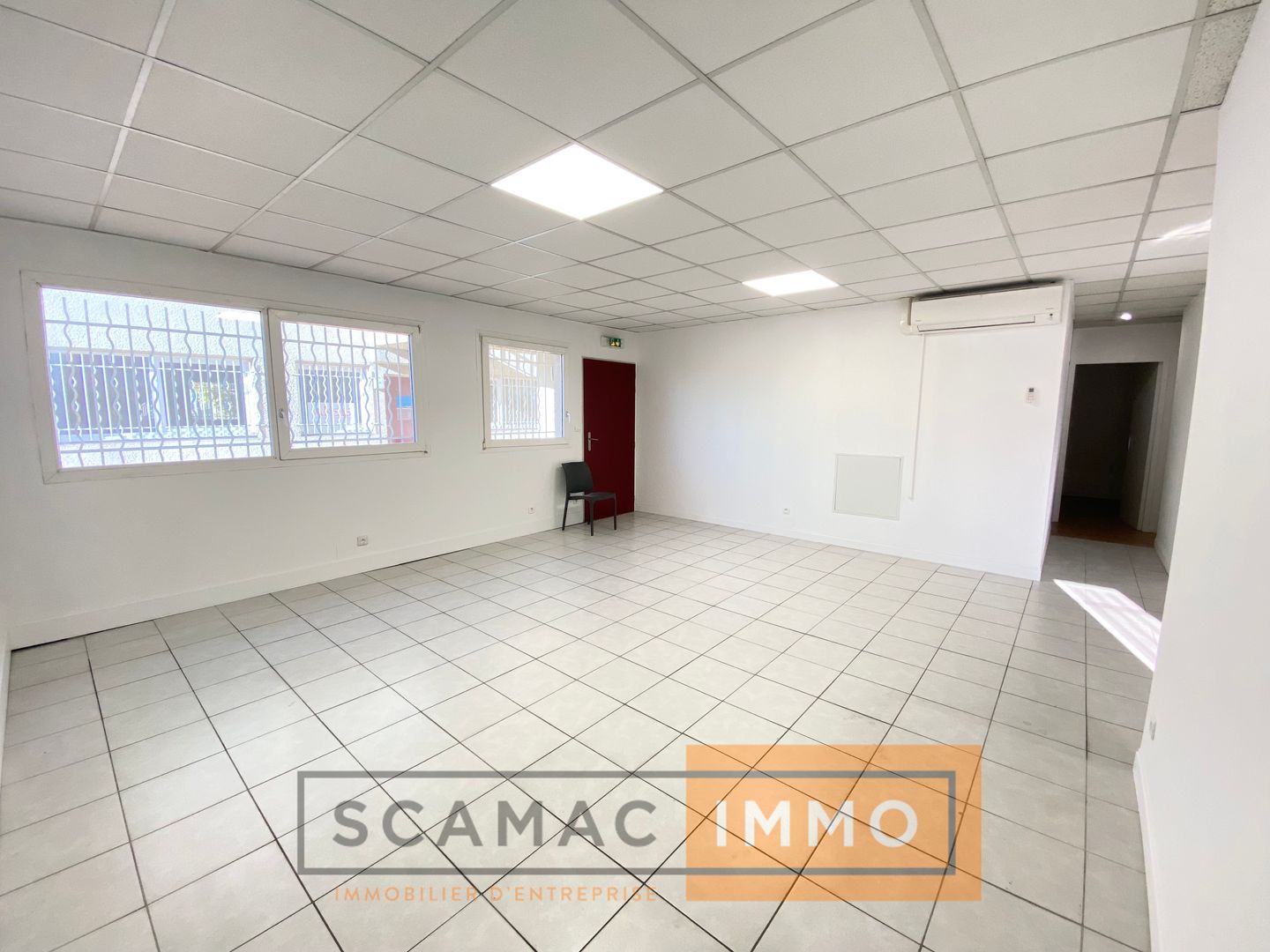 bureau de 89m², Vitrolles (Bouches-du-Rhône)