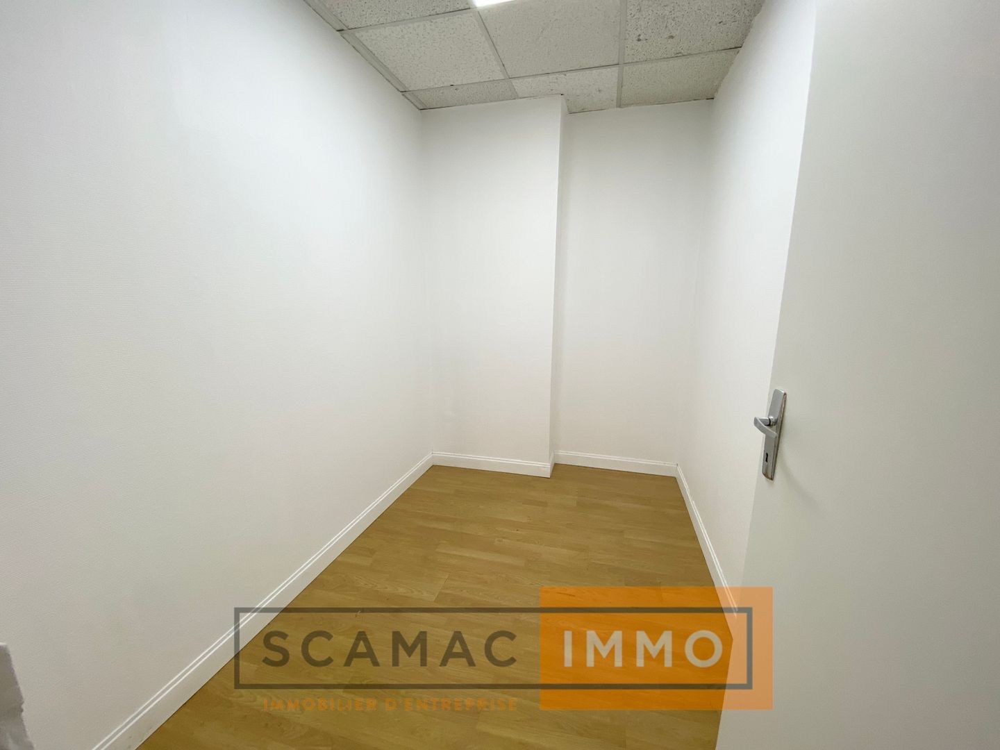 bureau de 70m², Vitrolles (Bouches-du-Rhône)