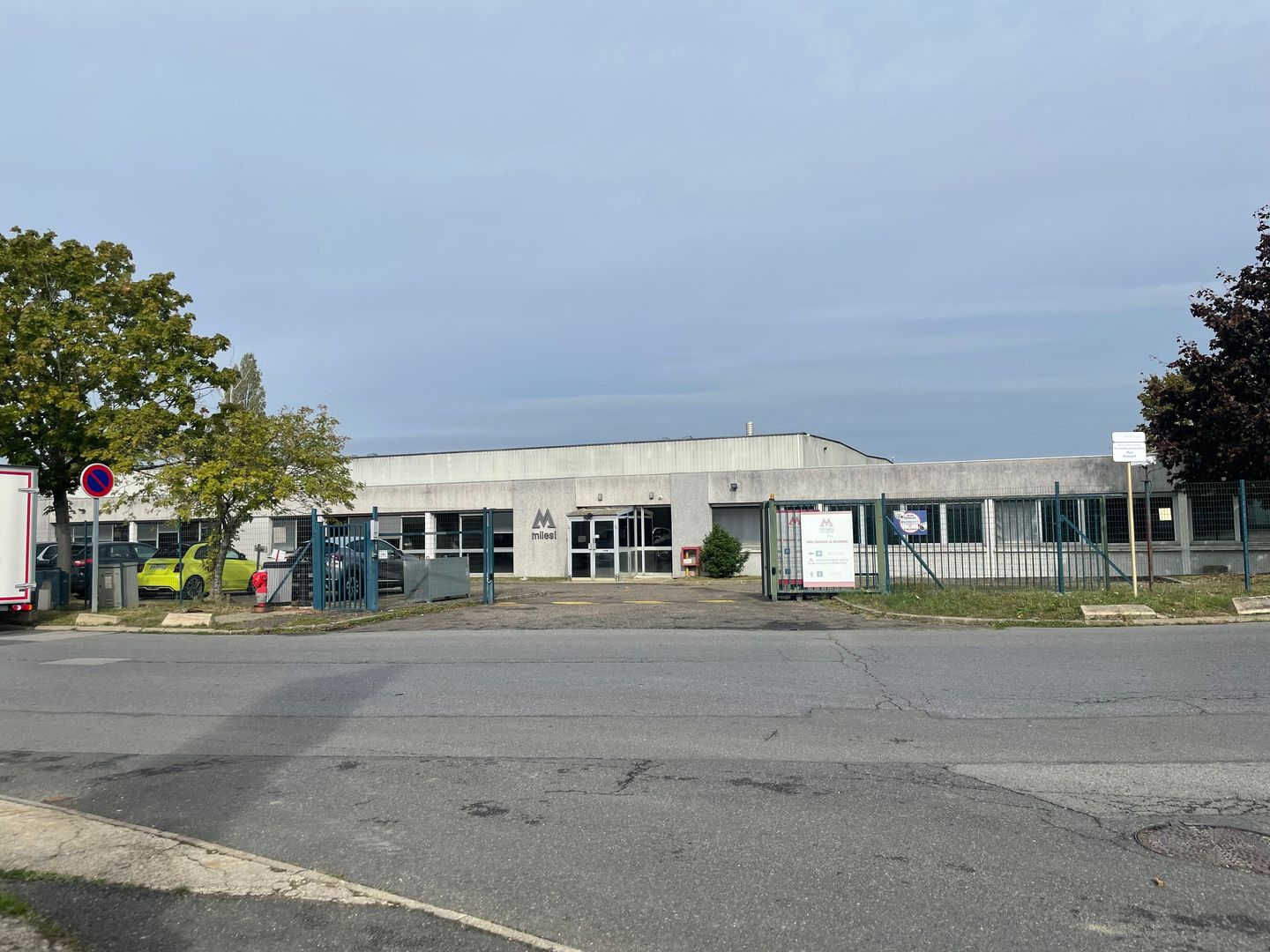 local d'activités de 525m², Marolles-en-Hurepoix (Essonne)