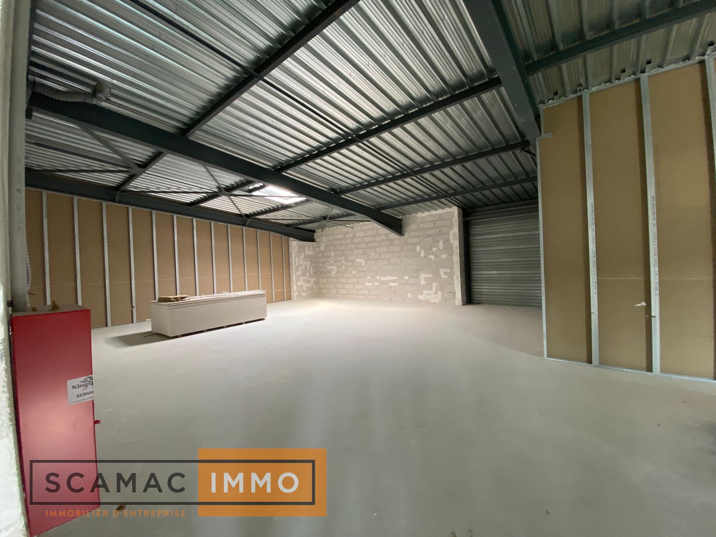 local d'activités de 525m², Marolles-en-Hurepoix (Essonne)