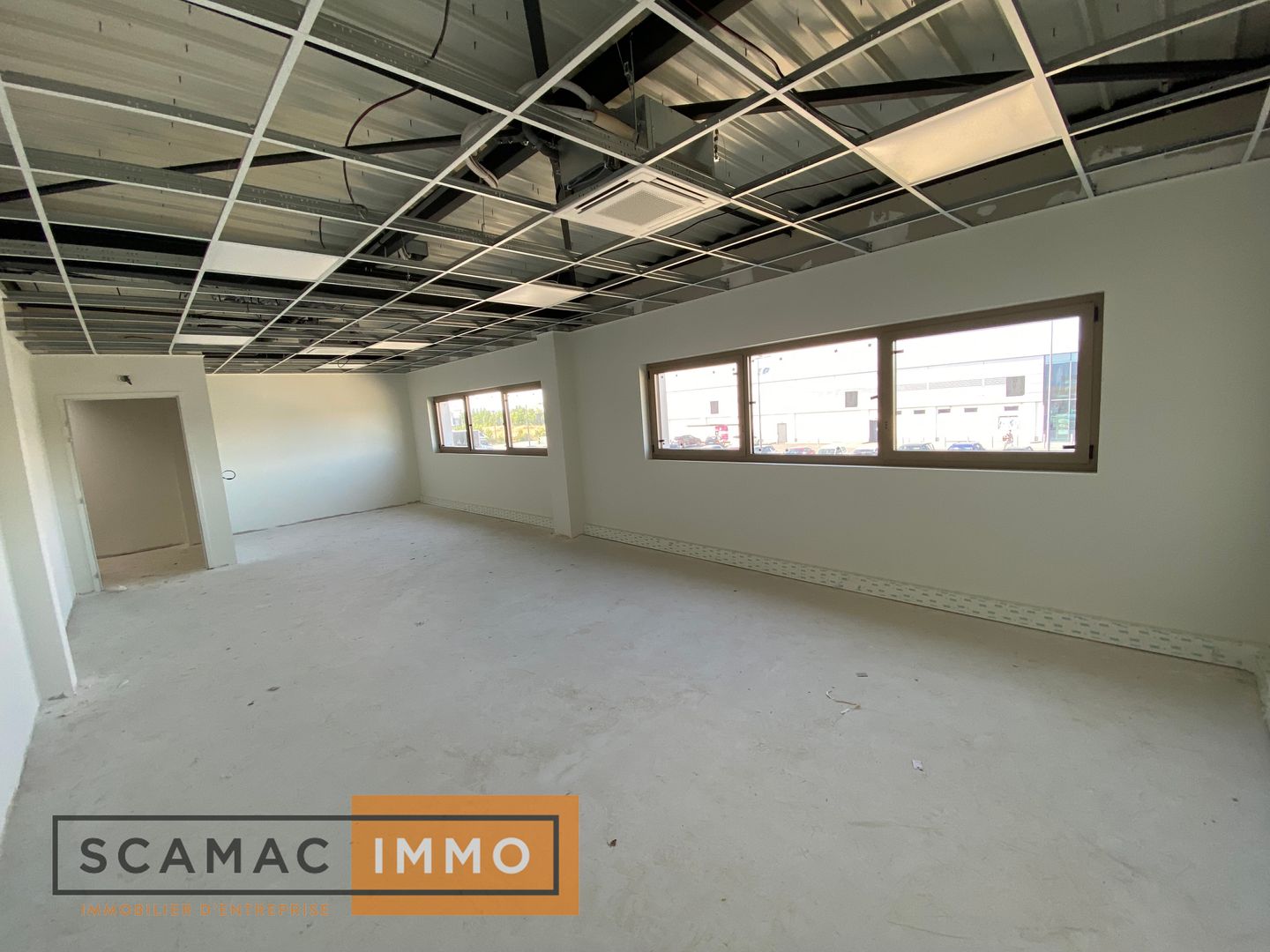 local d'activités de 525m², Marolles-en-Hurepoix (Essonne)