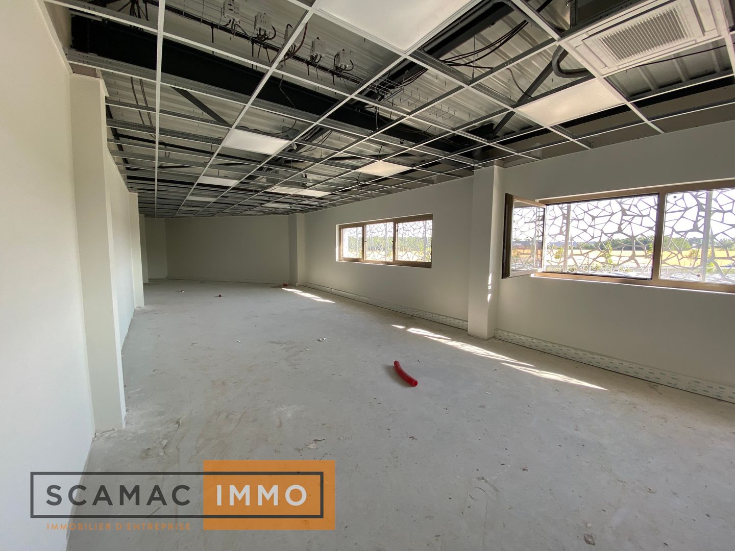 local d'activités de 525m², Marolles-en-Hurepoix (Essonne)