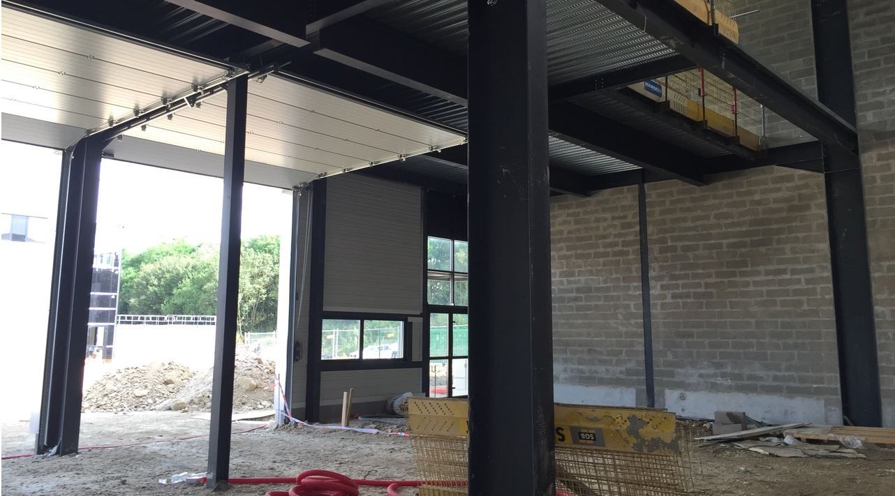 local d'activités de 427m², Ollainville (Essonne)