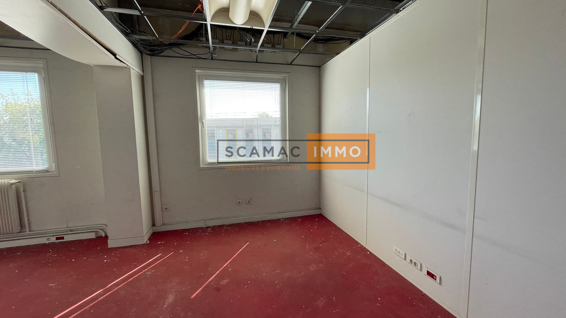 local d'activités de 2 608m², Gennevilliers (Hauts-de-Seine)