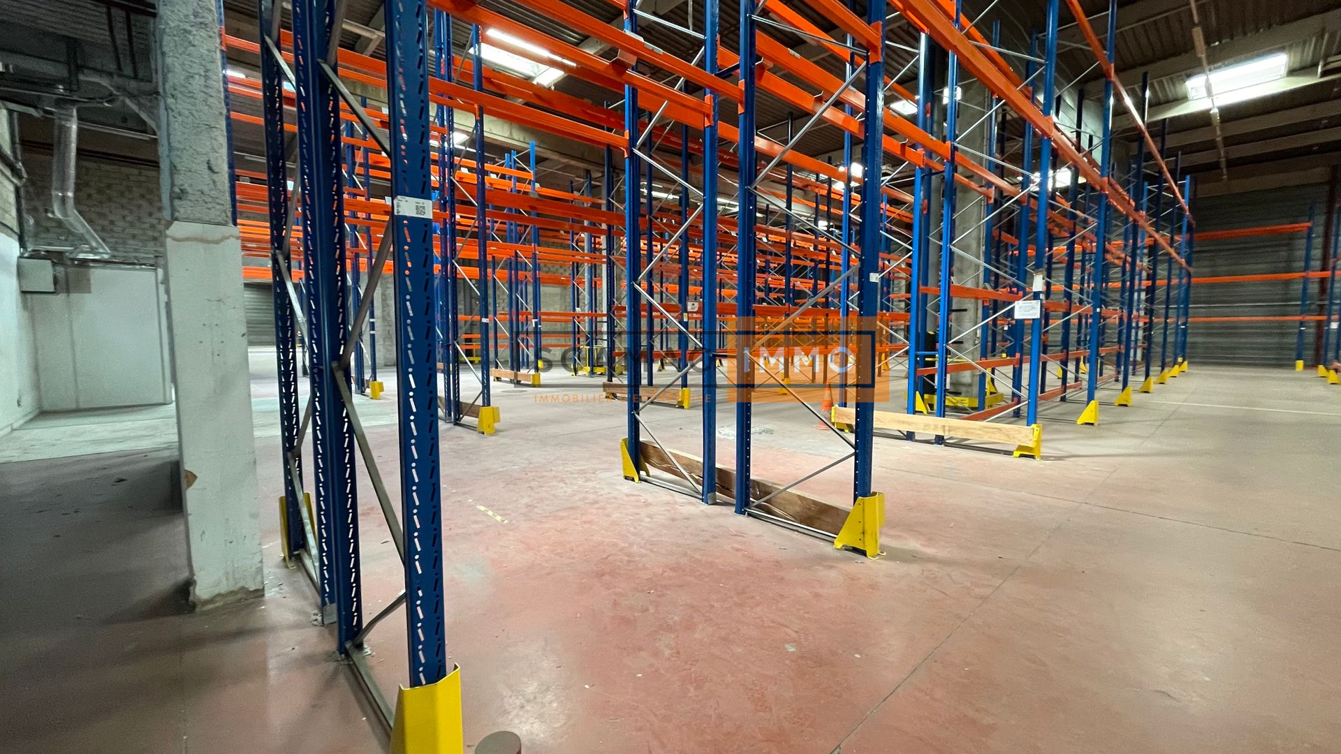 local d'activités de 2&nbsp;608m², Gennevilliers (Hauts-de-Seine)