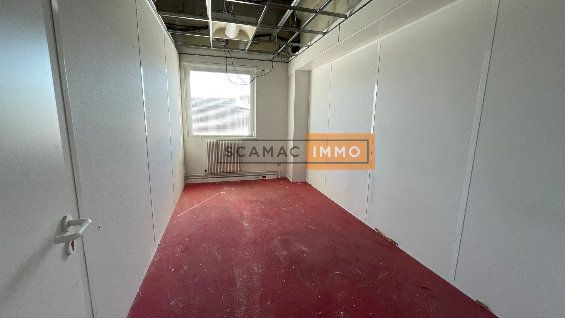 local d'activités de 2&nbsp;608m², Gennevilliers (Hauts-de-Seine)