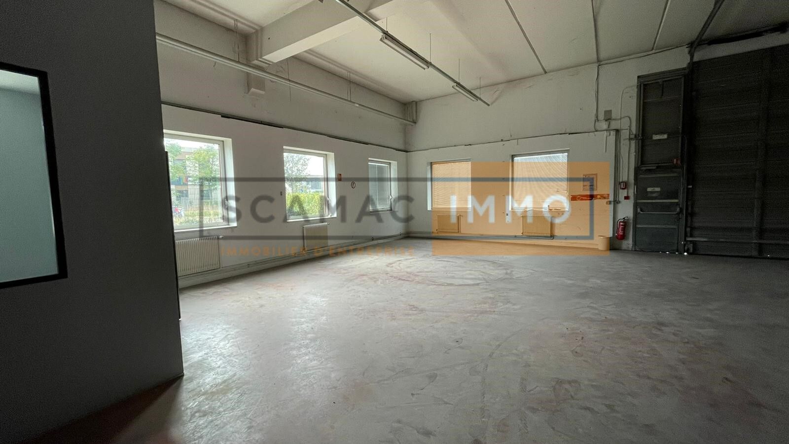 entrepôt de 319m², Gennevilliers (Hauts-de-Seine)