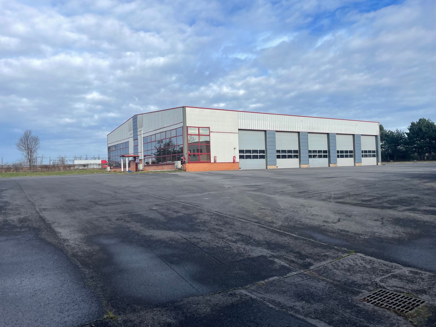 entrepôt de 1&nbsp;855m², Mitry-Mory (Seine-et-Marne)