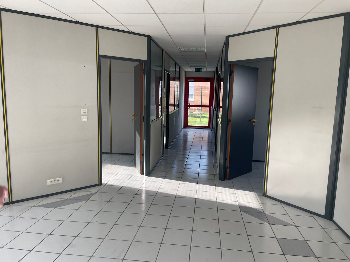 entrepôt de 1&nbsp;855m², Mitry-Mory (Seine-et-Marne)