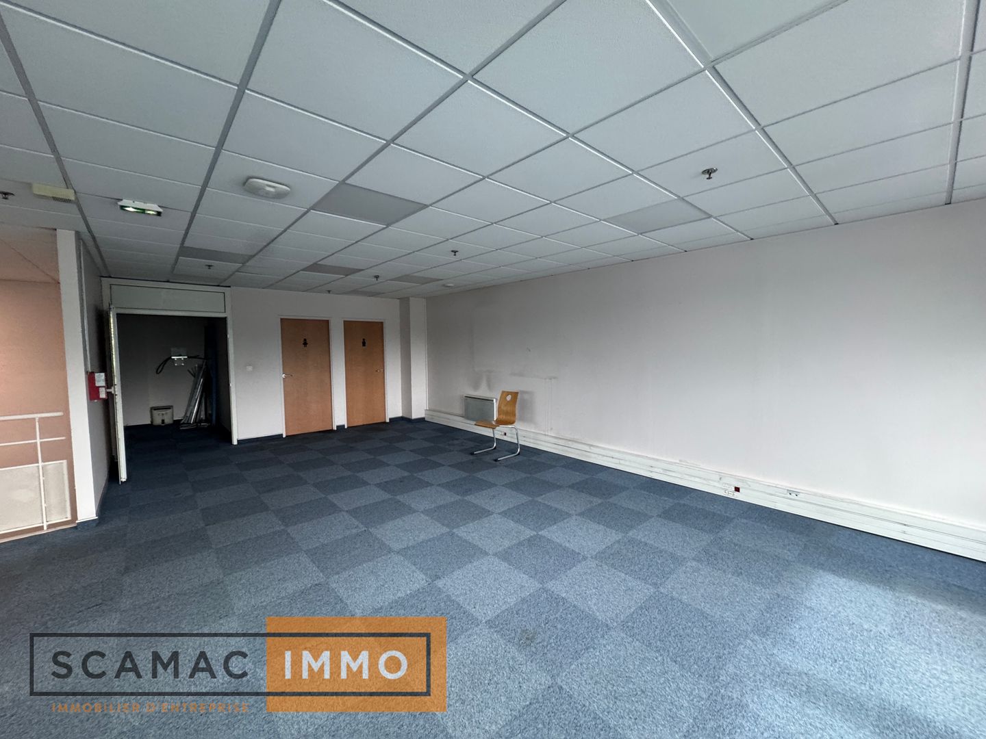 entrepôt de 6&nbsp;407m², Combs-la-Ville (Seine-et-Marne)