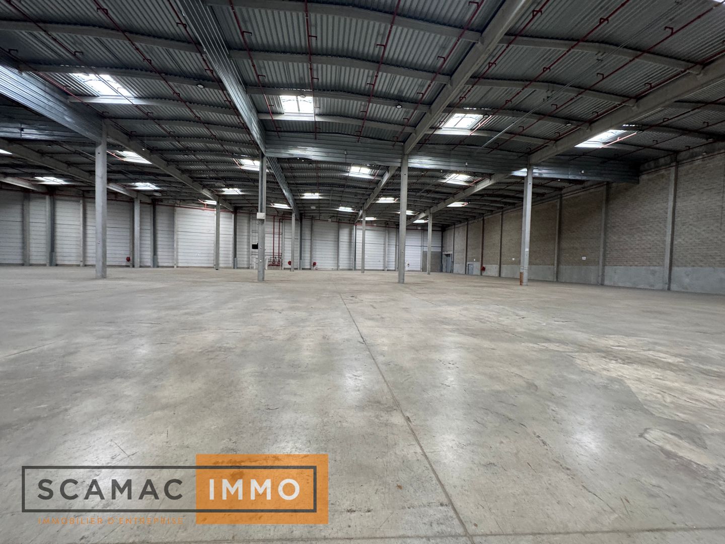 entrepôt de 6&nbsp;407m², Combs-la-Ville (Seine-et-Marne)