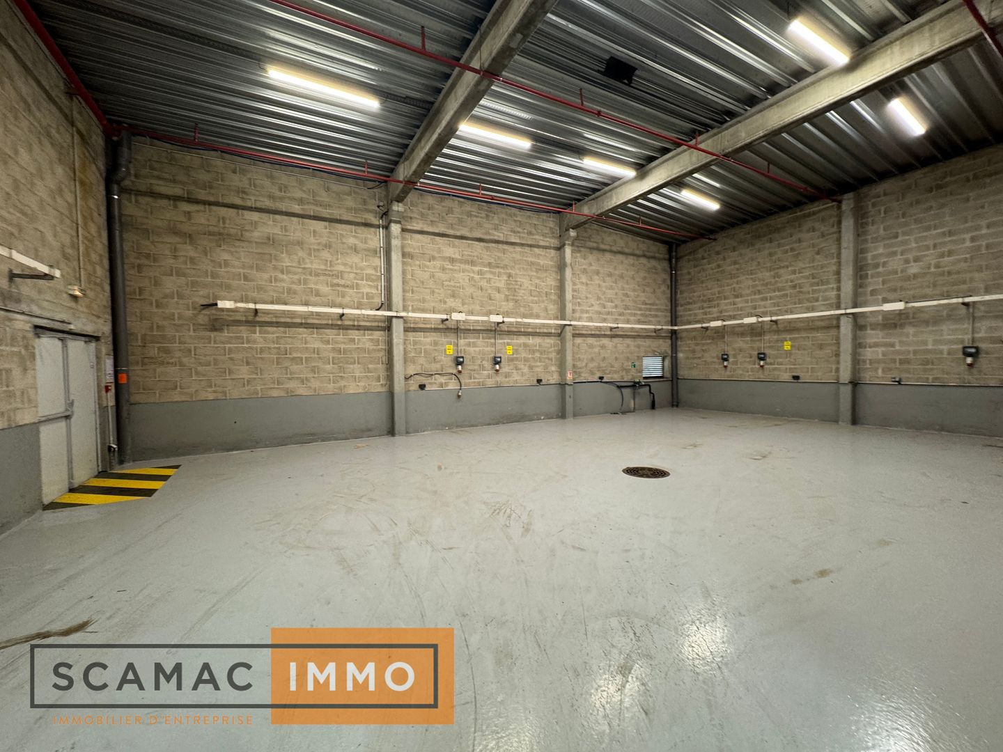 entrepôt de 6&nbsp;407m², Combs-la-Ville (Seine-et-Marne)