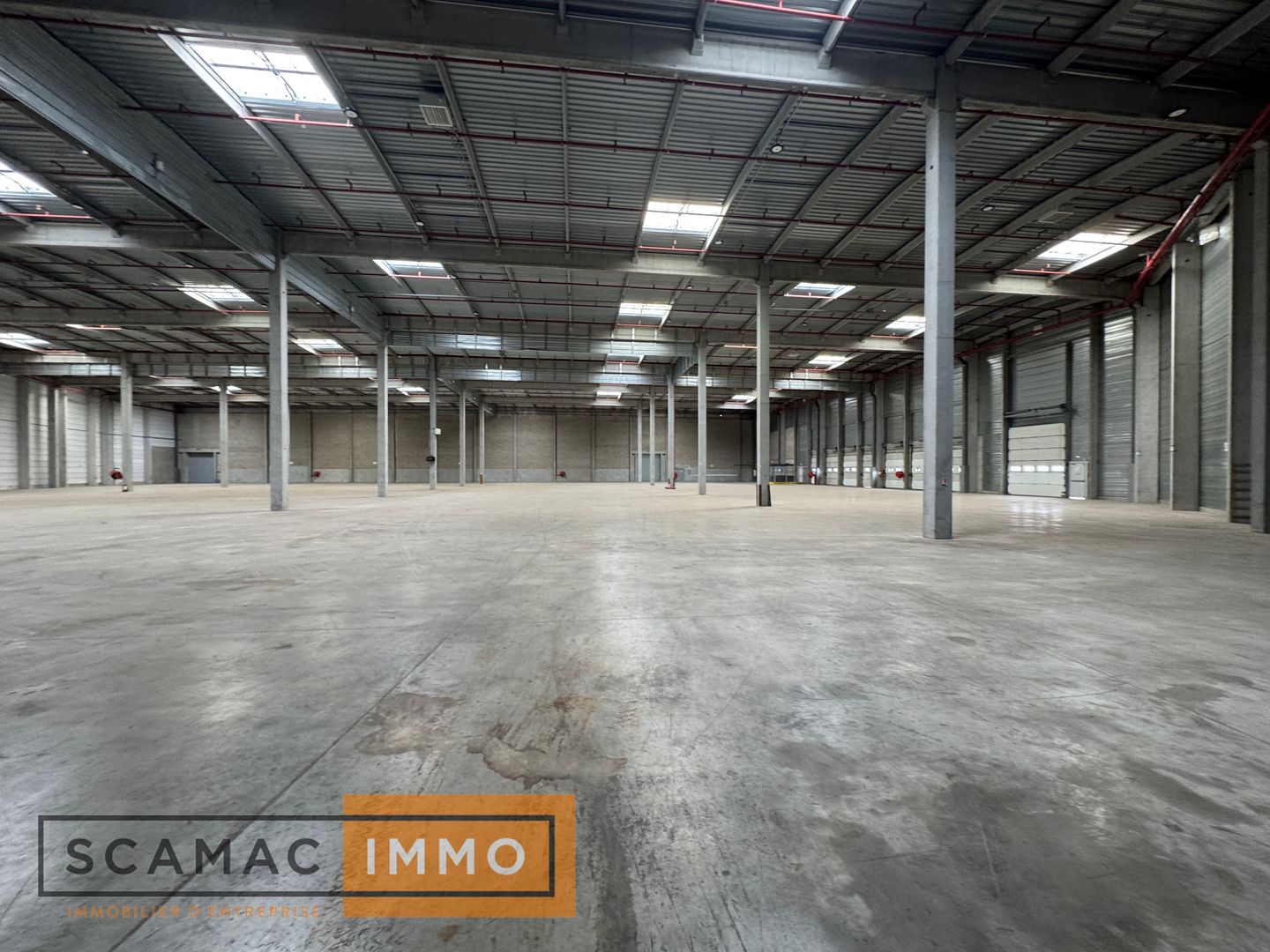 entrepôt de 6&nbsp;407m², Combs-la-Ville (Seine-et-Marne)