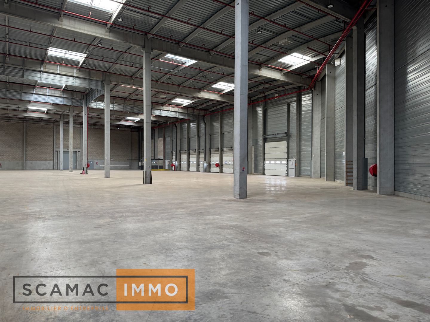 entrepôt de 6&nbsp;407m², Combs-la-Ville (Seine-et-Marne)