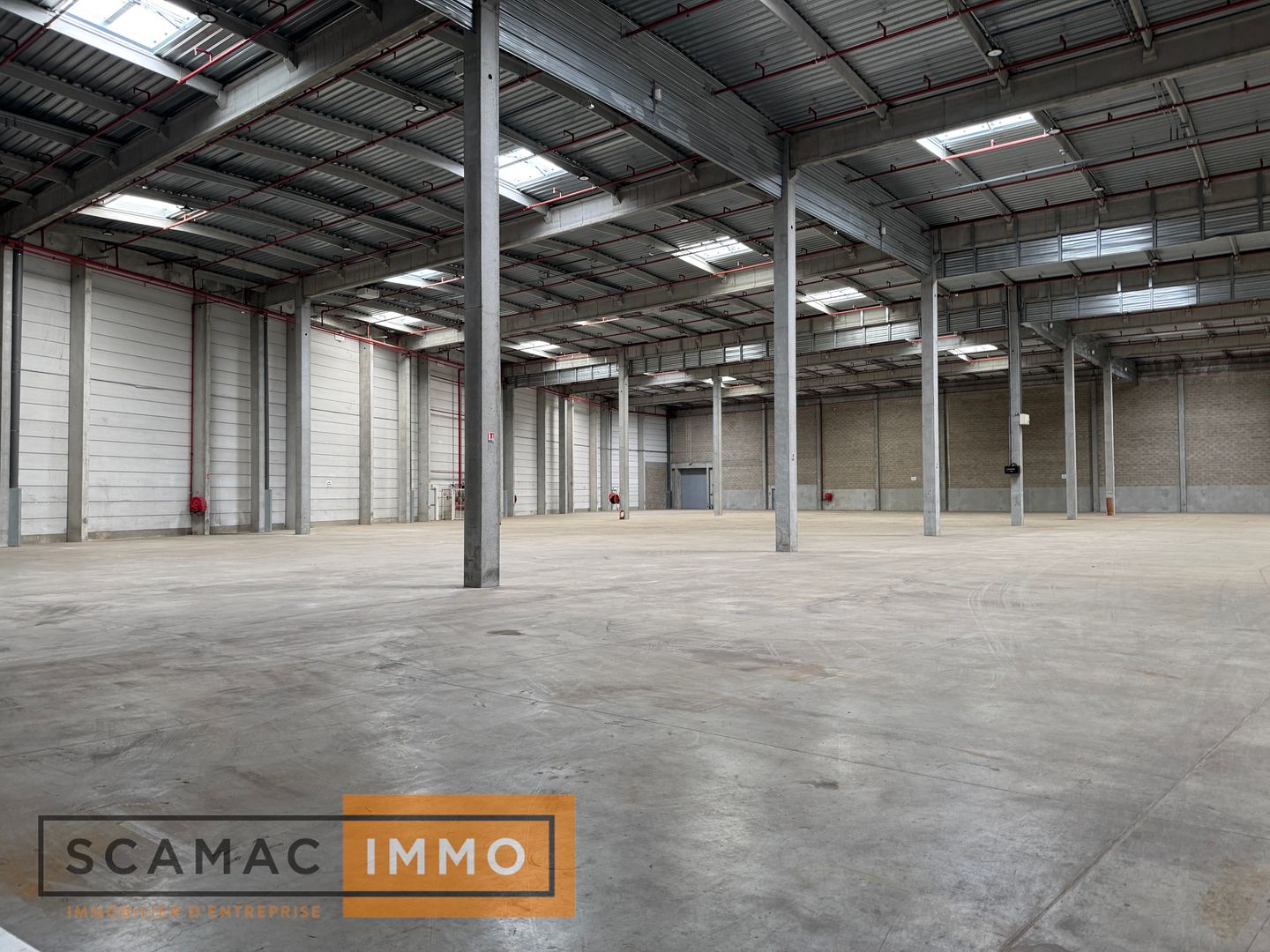 entrepôt de 6&nbsp;407m², Combs-la-Ville (Seine-et-Marne)
