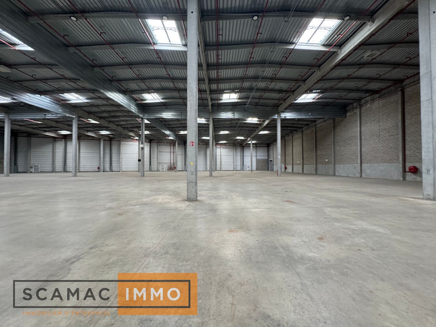 entrepôt de 6&nbsp;407m², Combs-la-Ville (Seine-et-Marne)