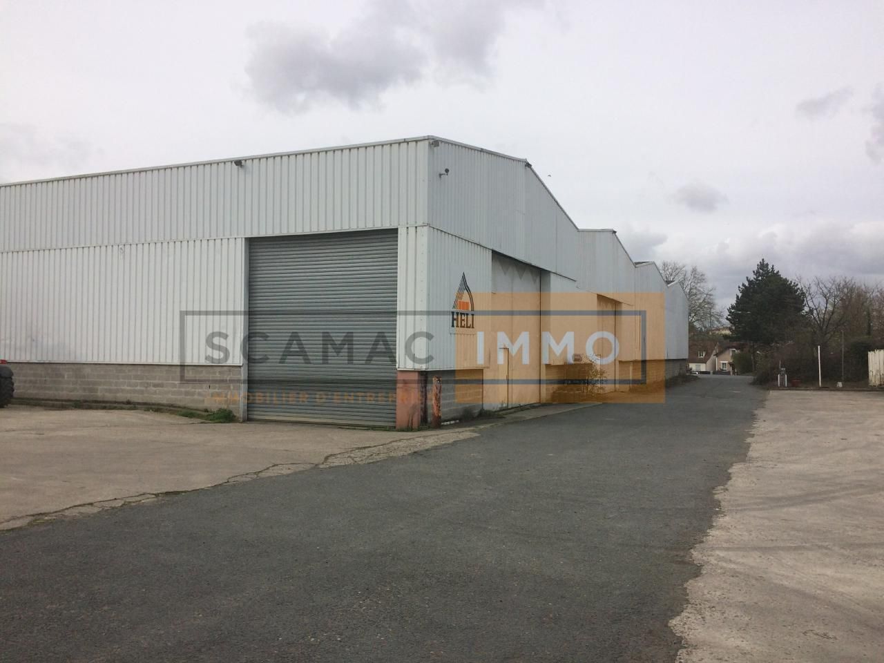 local d'activités de 7&nbsp;950m², Saint-Ouen-l'Aumône (Val-d'Oise)