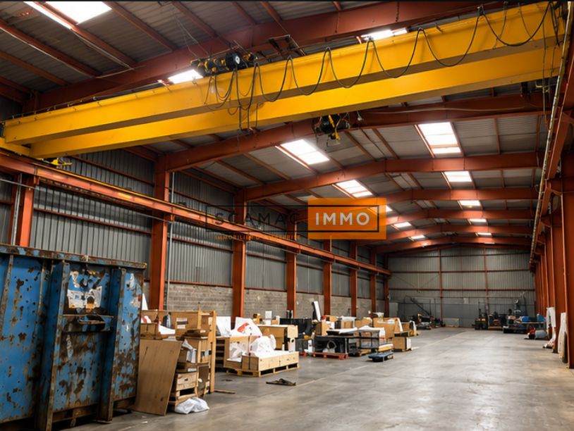 local d'activités de 700m², Saint-Ouen-l'Aumône (Val-d'Oise)