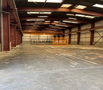 local d'activités de 700m², Saint-Ouen-l'Aumône (Val-d'Oise)